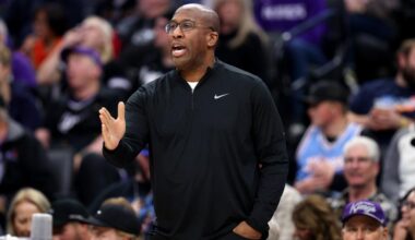 Mike Brown interviews with Knicks as search continues