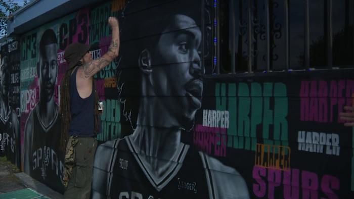Mural of San Antonio Spurs NBA draft prospect unveiled at South Side restaurant
