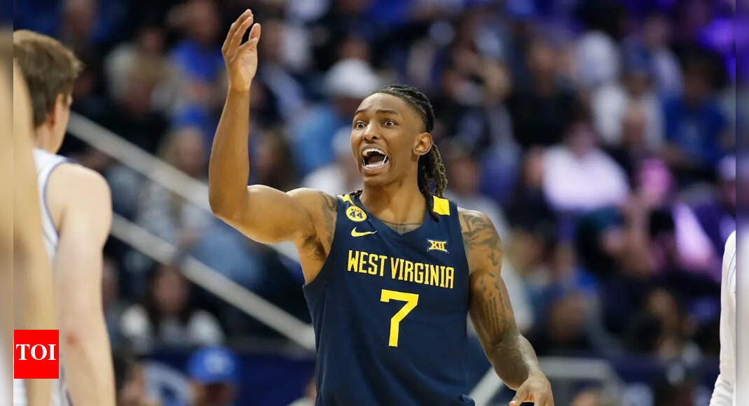 Javon Small's grandfather bursts into tears of joy after grandson gets drafted to Memphis Grizzlies | NBA News