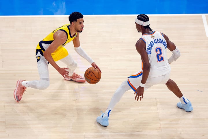 Thunder, Pacers tip off