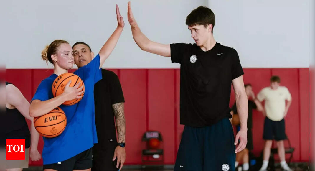 Egor Demin celebrates with girlfriend Delaney Gibb after Brooklyn Nets' pick | NBA News