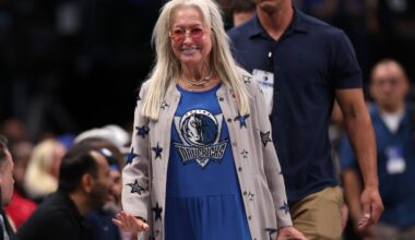Miriam Adelson courtside in Dallas Mavericks merchandise.