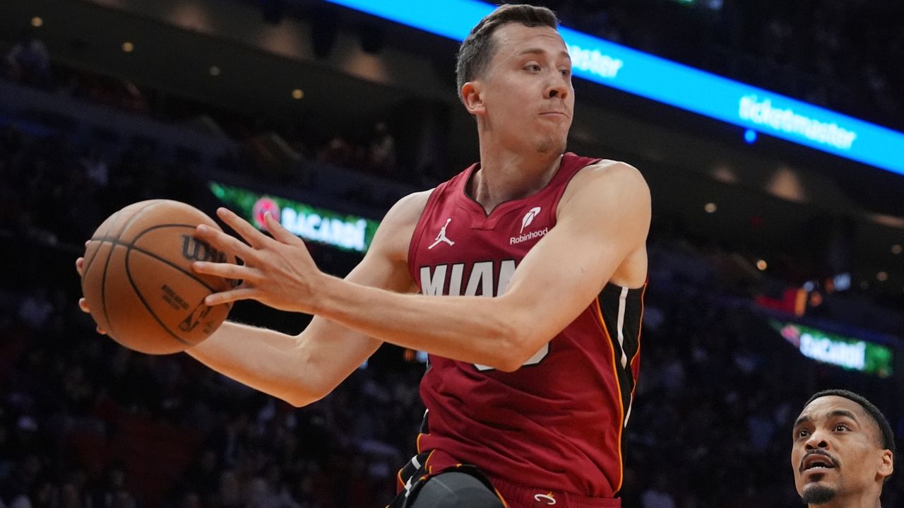 Duncan Robinson exercises option to terminate contract with Heat, though he could return to Miami