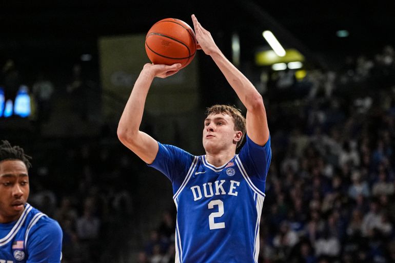 Cooper Flagg in action.