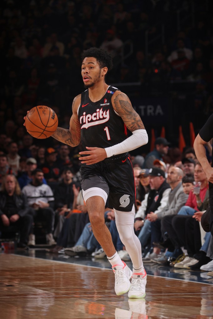 Anfernee Simons #1 of the Portland Trail Blazers dribbling the basketball.