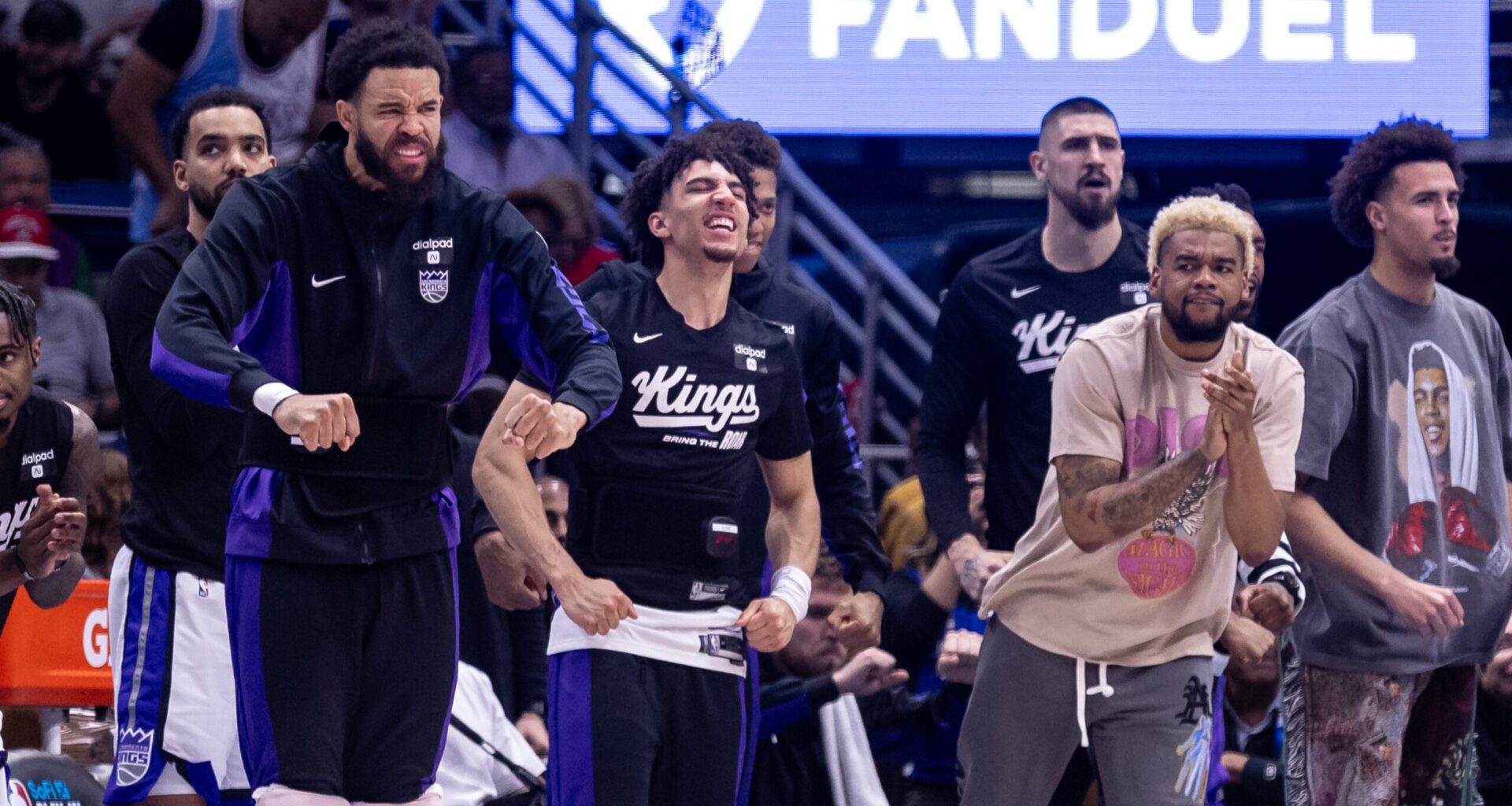 JaVale McGee blazes trail of triumph with Warriors, igniting NBA legends' hearts with fiery accolades