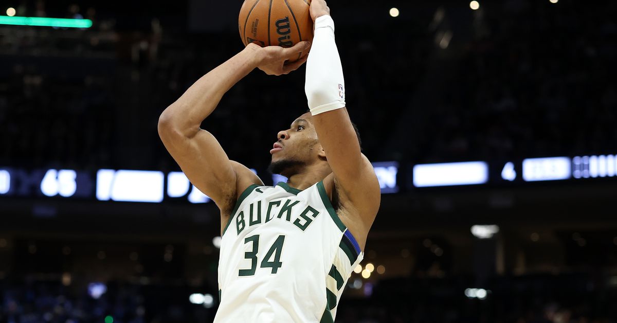 Forget #GreekSeek — Giannis Antetokounmpo wants to stay in Milwaukee