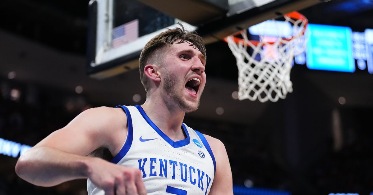 Blazers To Sign Andrew Carr to Exhibit 10 Contract