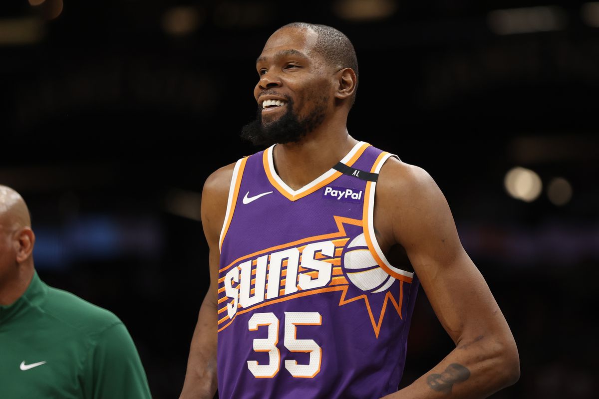 Milwaukee Bucks v Phoenix Suns