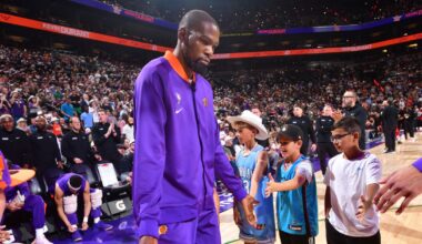 Is it time to press pause on trading Kevin Durant?