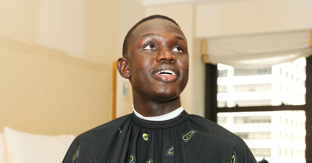 Khaman Maluach Is Now A Phoenix Sun!