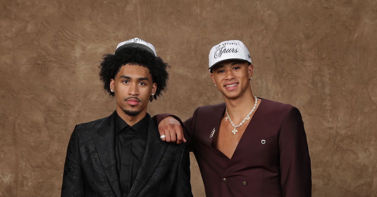 Dylan Harper and Carter Bryant to make an appearance at The Rock at La Cantera today