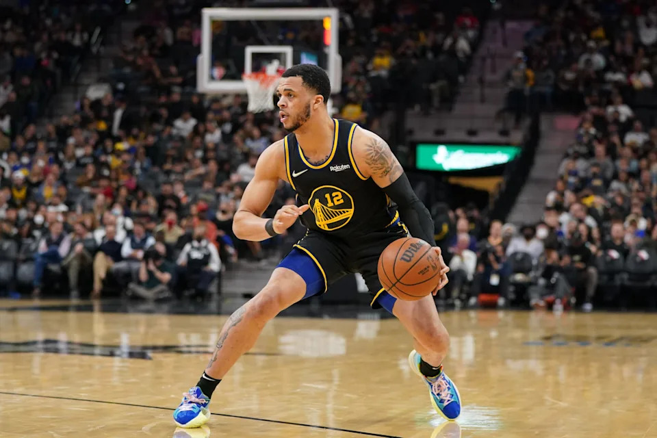Feb 1, 2022; San Antonio, Texas, USA; Golden State Warriors guard Quinndary Weatherspoon (12) steps back to shoot in the second half against the San Antonio Spurs at the AT&T Center. Mandatory Credit: Daniel Dunn-USA TODAY Sports