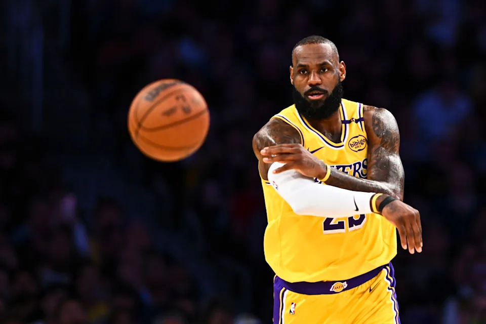 Los Angeles Lakers forward LeBron James is widely expected to stay with the Lakers.Jonathan Hui-Imagn Images