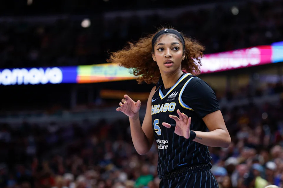 Michael Cooper is a fan of Angel Reese.Kamil Krzaczynski-Imagn Images