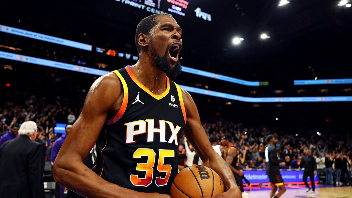 Kevin Durant era over in Phoenix. Suns trade superstar to Rockets