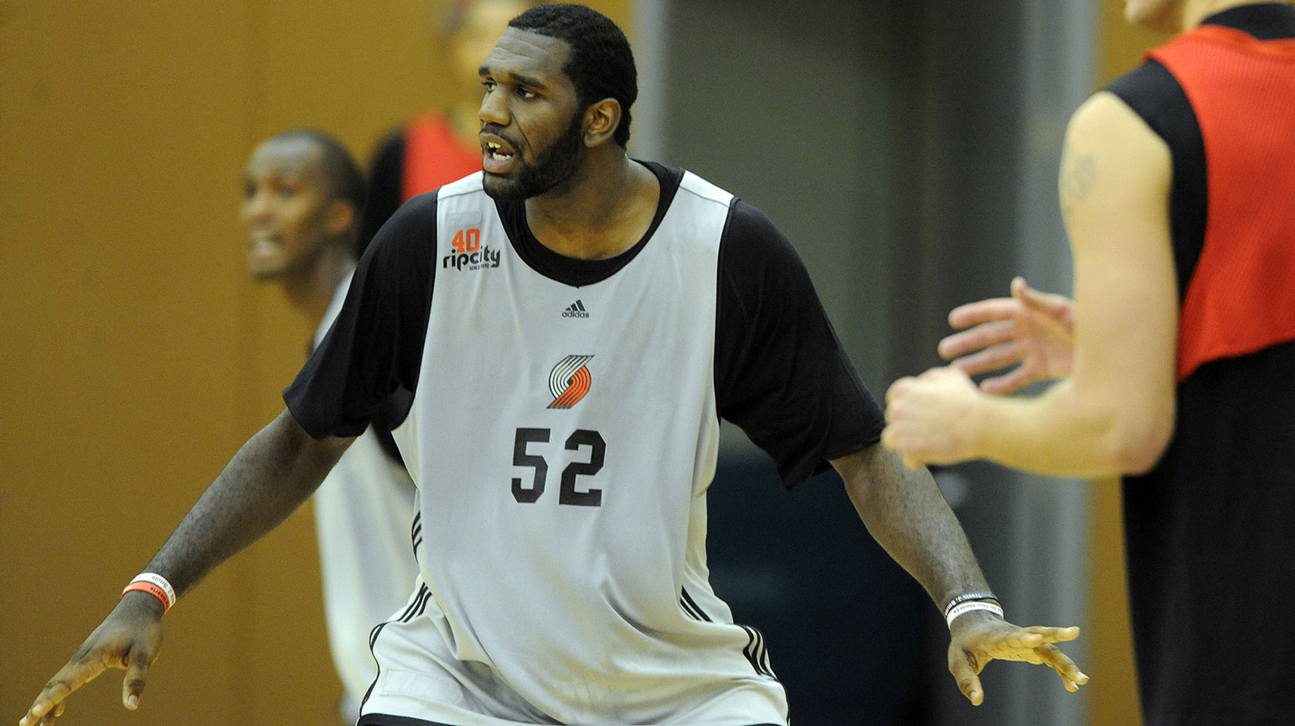 Portland Trailblazers center Greg Oden (52) goes through a workout at the Blazers camp at their practice facility in Tualatin, OR. 