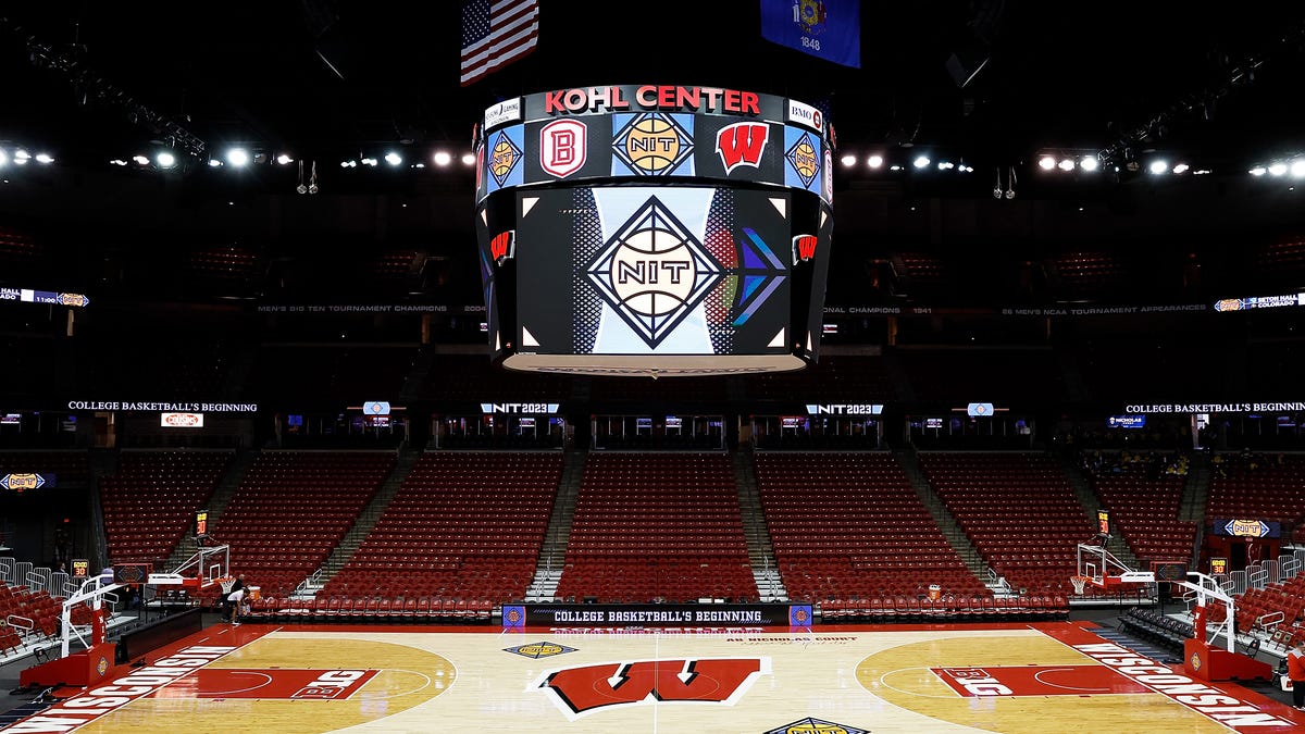 Power ranking all 18 Big Ten basketball arenas from worst to first
