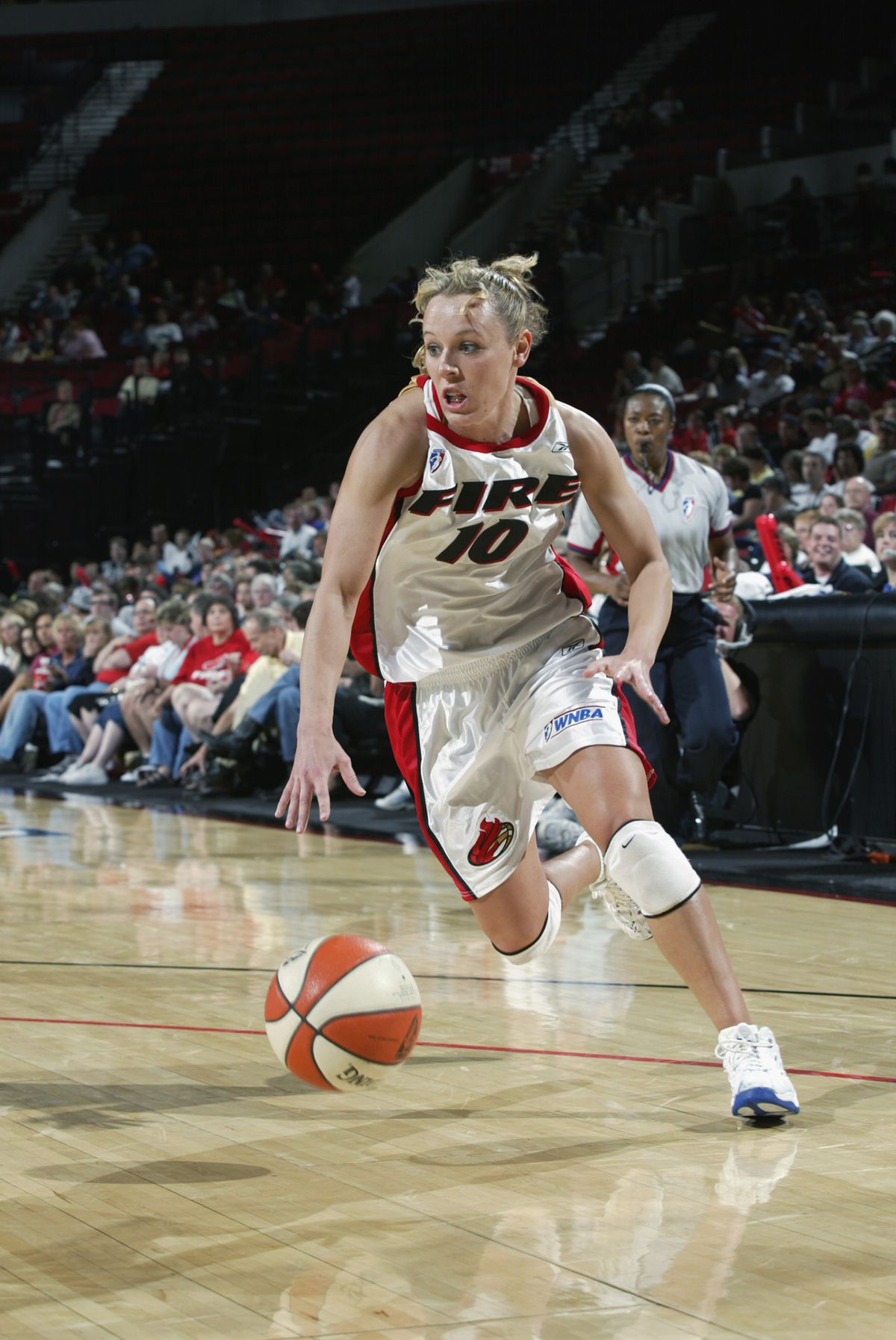 Stiles drives to the basket