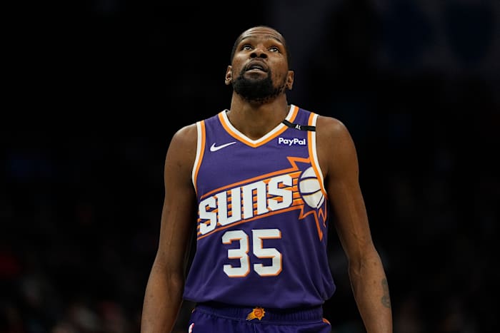 Suns want Spurs guard Stephon Castle or 2nd pick in NBA Draft for Kevin Durant, report says