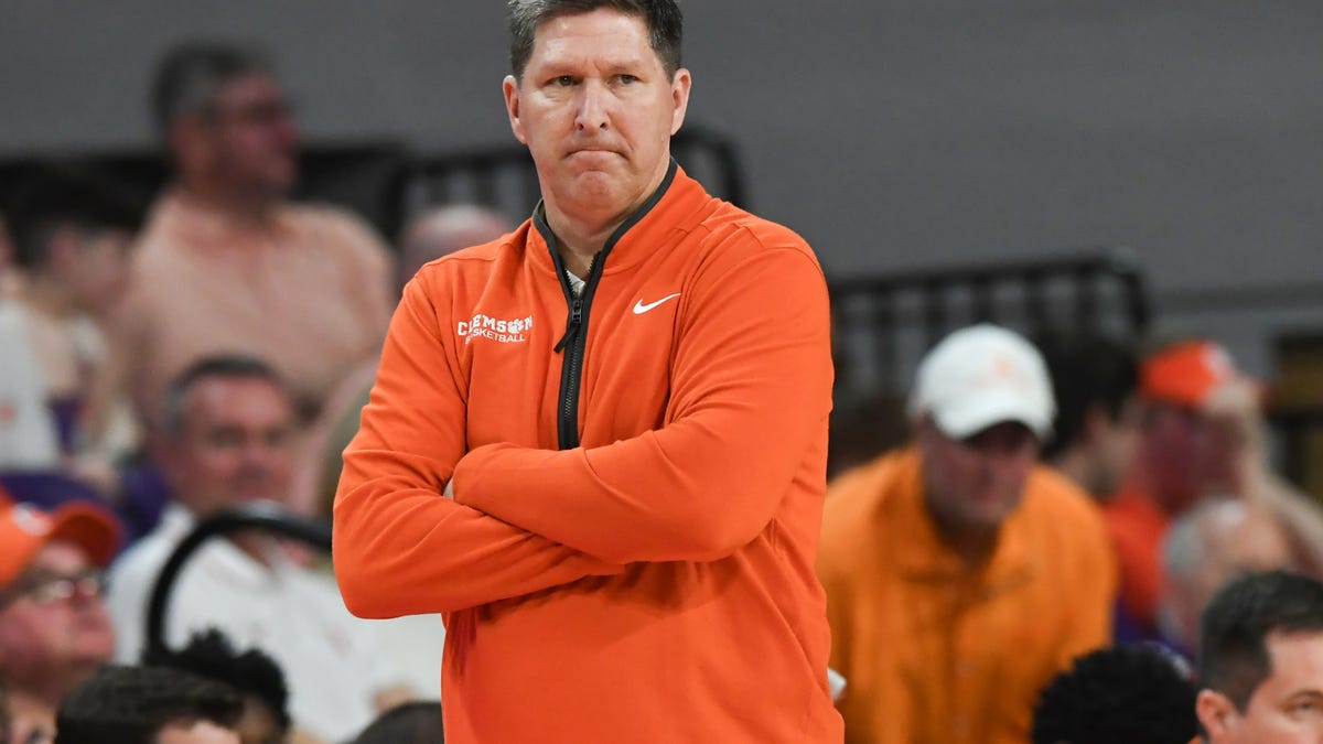 Clemson hires Jon Uribe as new Director of Sport Performance