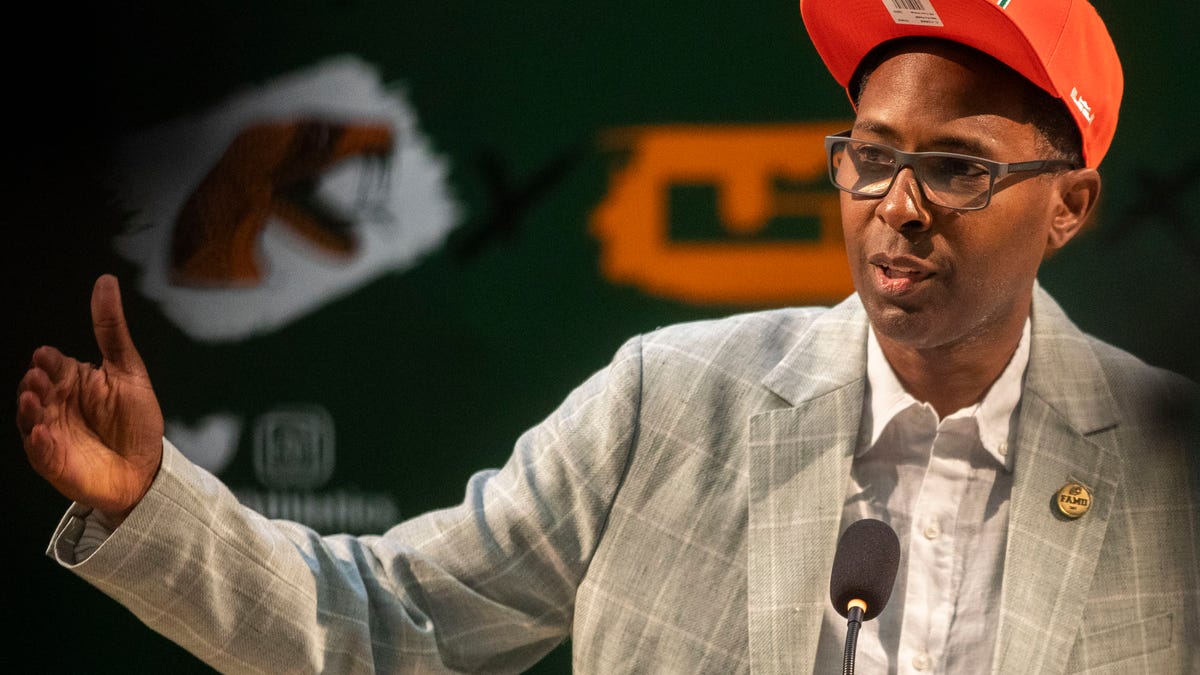 Charlie Ward holding basketball camp for fathers, youth at FAMU Saturday