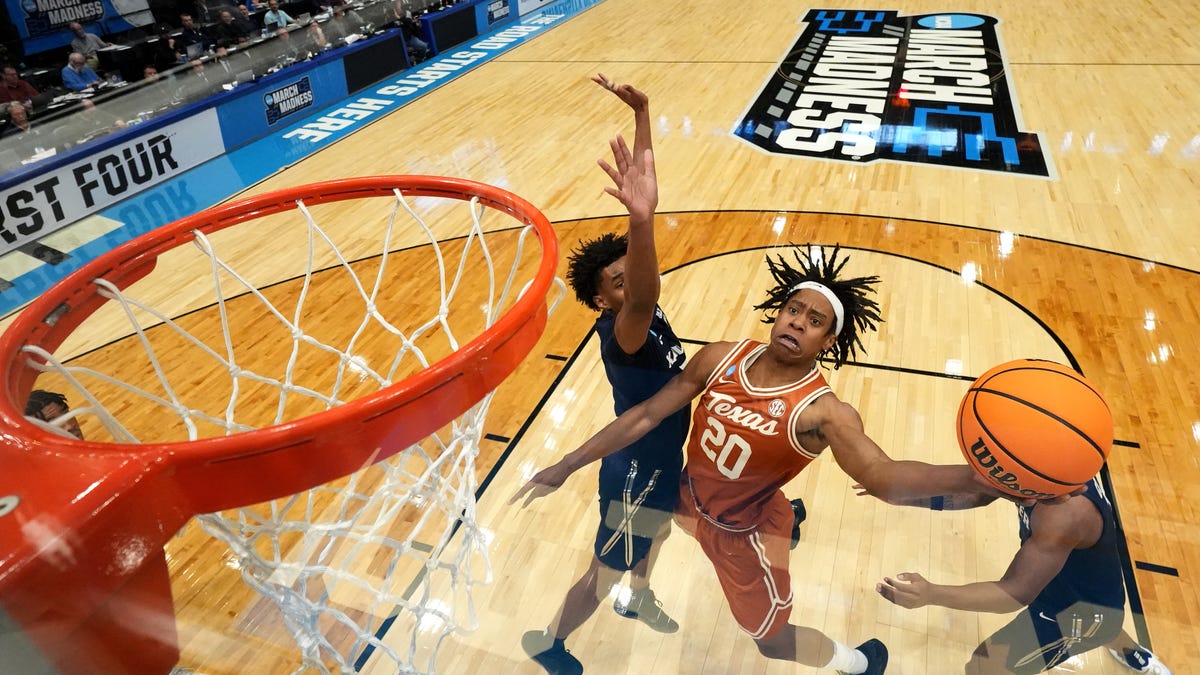 NBA analyst projects Longhorns Tre Johnson as top-five draft pick