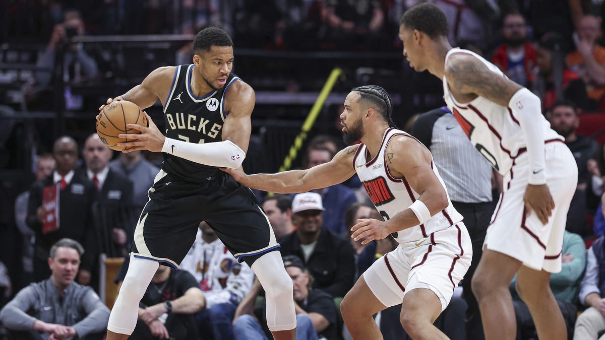 Is 2025 the right time for Houston to make a superstar trade?