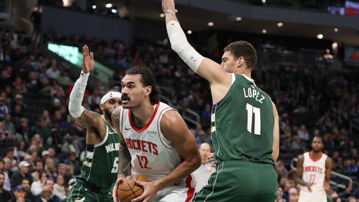 One center option for Lakers is being prioritized by his current team