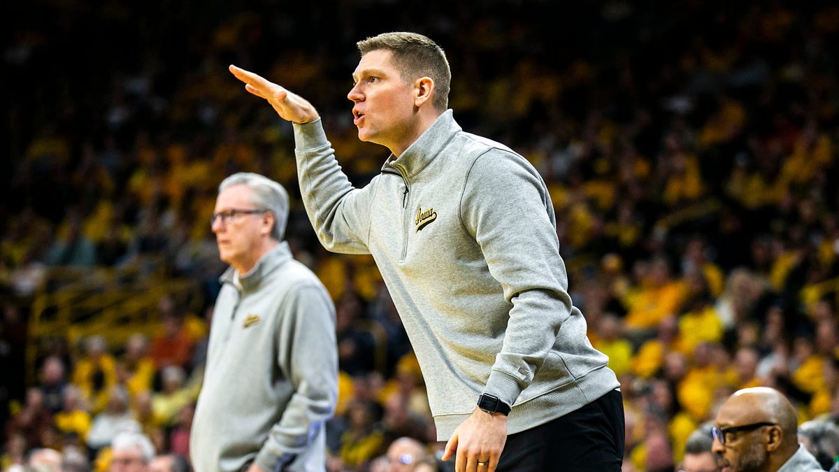 Former Iowa basketball player, coach Matt Gatens joins Auburn as GM