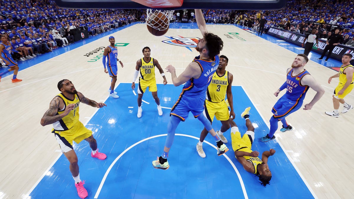 What time is NBA Finals Game 3 today? TV channel and time