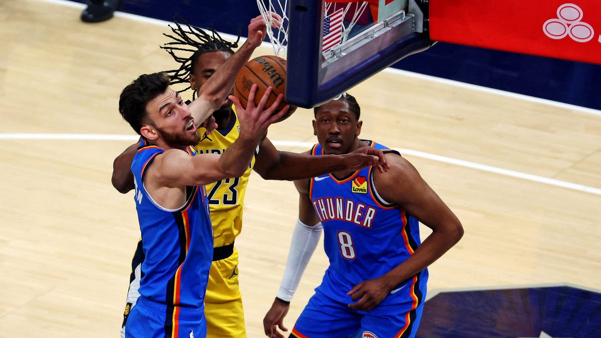 Chet Holmgren shakes off injury scare to help Thunder tie NBA Finals