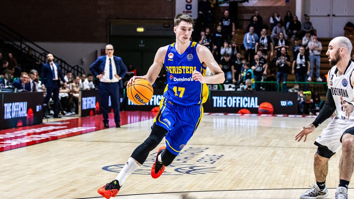 Greek wing to withdraw from NBA draft before deadline