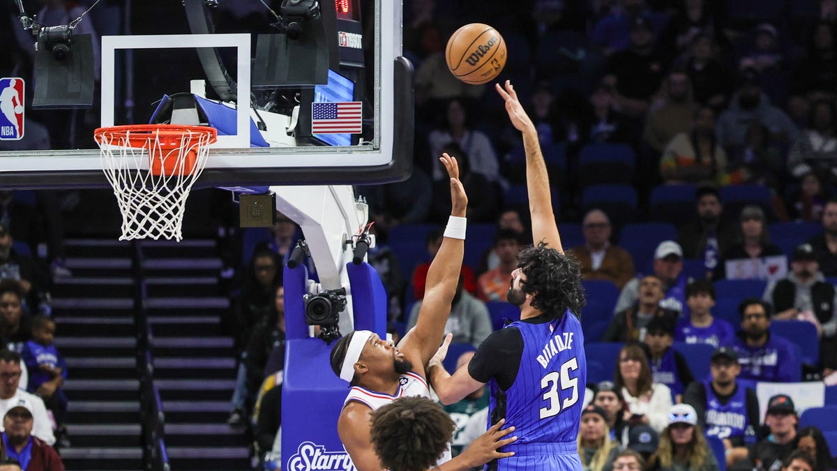 Sixers stay at No. 24, take big man Goga Bitadze