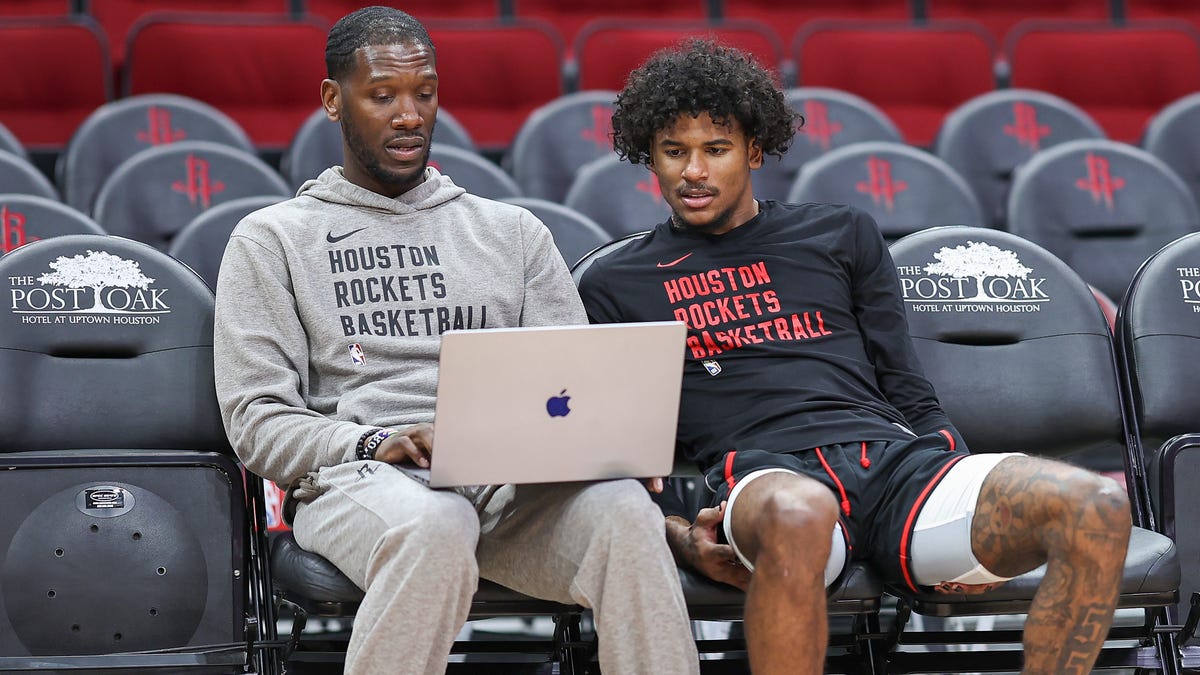 Rockets appear set to retain assistant coach Royal Ivey for 2025-26