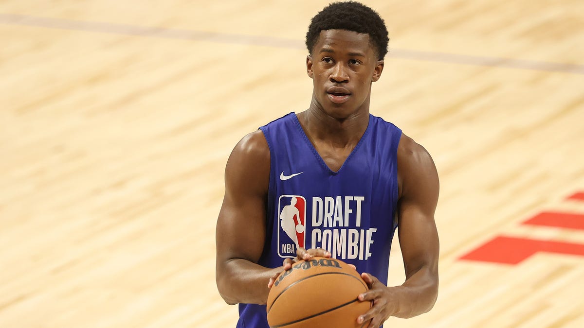 V.J. Edgecombe goes No. 3 to Sixers in ESPN's latest NBA mock draft