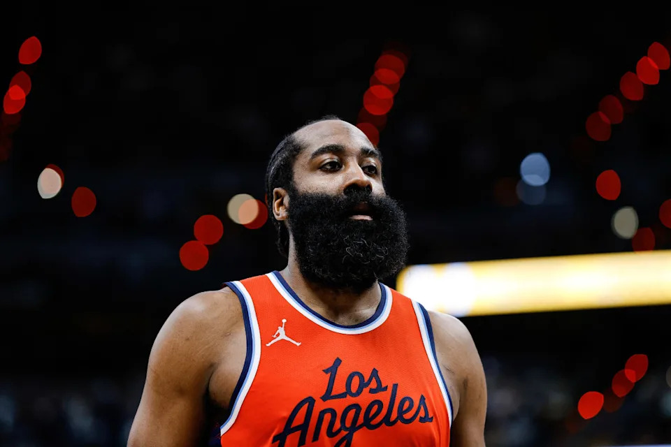 Los Angeles Clippers guard James Harden (1).Isaiah J. Downing-Imagn Images