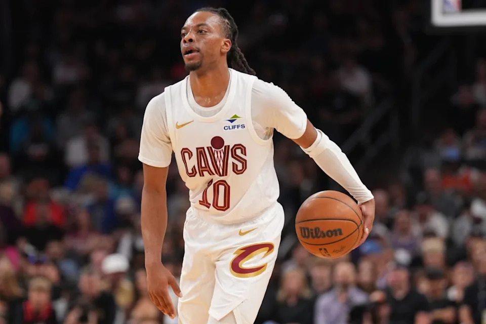 Phoenix, Arizona, USA; Cleveland Cavaliers guard Darius Garland (10) dribbles against the Phoenix Suns during the first half at Footprint Center. Mandatory Credit: Joe Camporeale-Imagn ImagesMandatory Credit: Joe Camporeale-Imagn Images