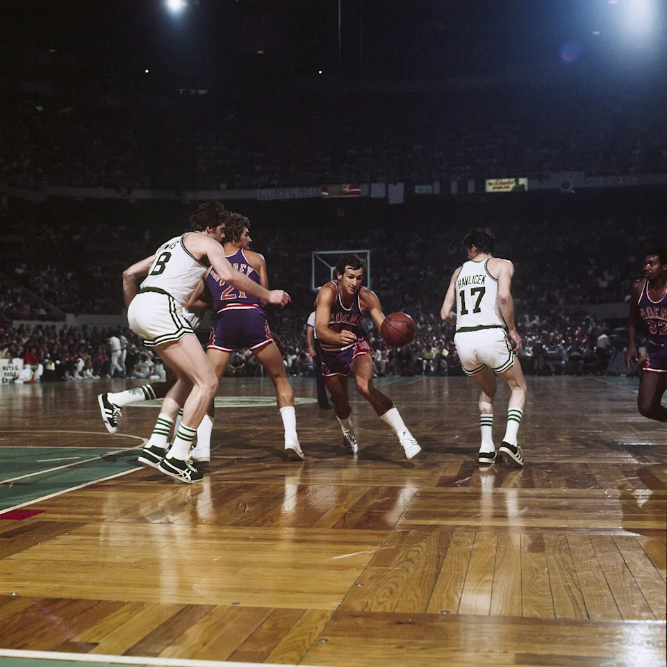 UNITED STATES - JUNE 04: Basketball: NBA Finals, Phoenix Suns Paul Westphal (44) in action vs Boston Celtics, Game 5, Boston, MA 6/4/1976 (Photo by Dick Raphael/Sports Illustrated/Getty Images) (SetNumber: X20558 TK2)