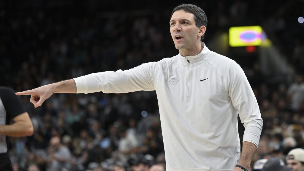 How OKC's Mark Daigneault developed coaching voice at UConn