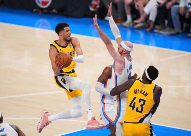 Indiana Pacers guard Tyrese Haliburton (0) shoots against Oklahoma City...