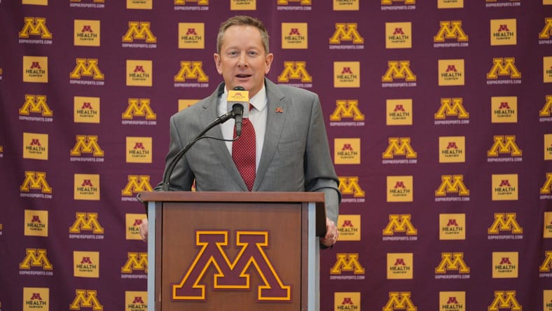 Minnesota Gophers men's basketball coach Niko Medved