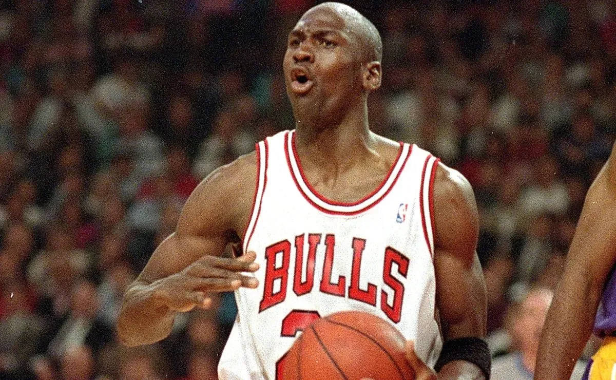 Chicago Bulls legend Derrick Rose names Michael Jordan's biggest rival as his NBA GOAT