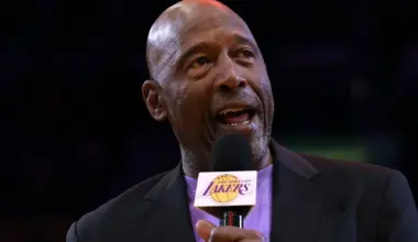 Lakers legend James Worthy picks the greatest starting 5 in NBA history