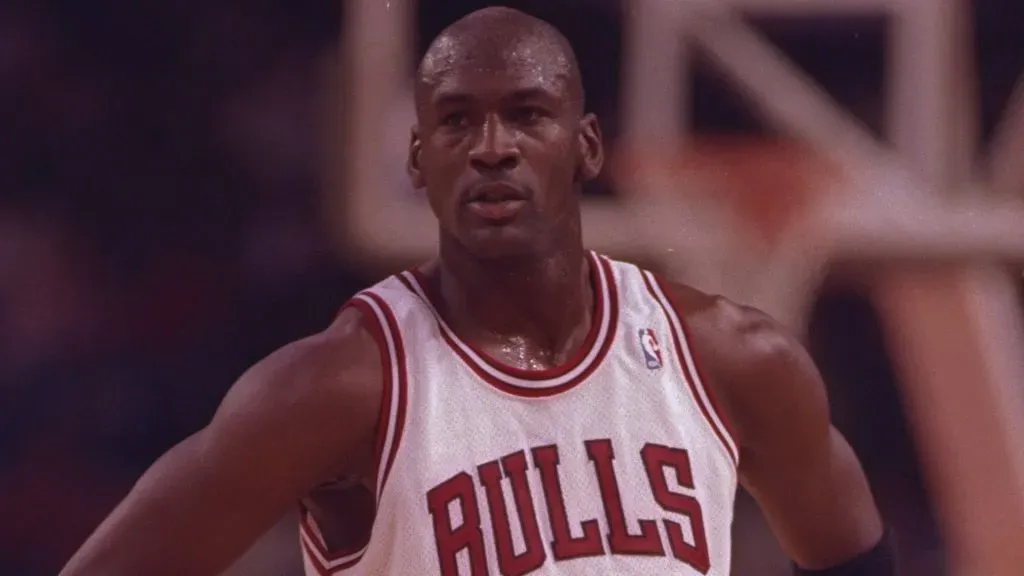 James Worthy picked Michael Jordan as his favorite shooting guard.