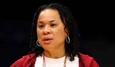 Dawn Staley could reportedly be new Knicks head coach