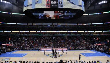 Chicago Sky soak in first-ever WNBA game at the United Center