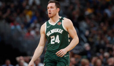 Pat Connaughton Expected To Pick Up $9.4M Player Option With Bucks