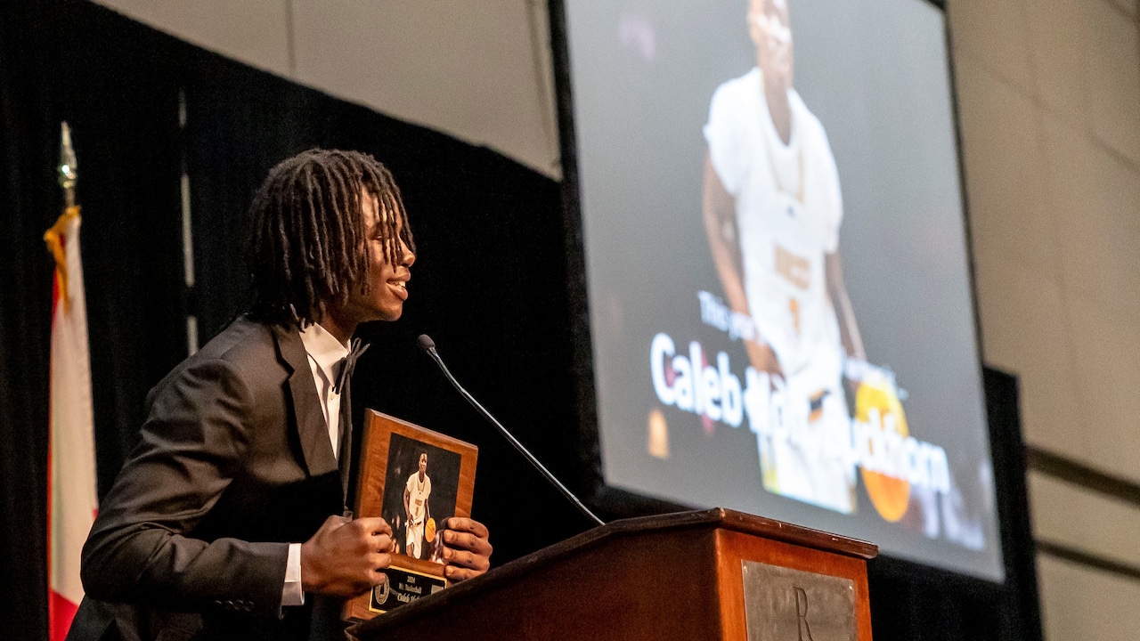 Former Alabama Mr. Basketball transferring schools for senior year