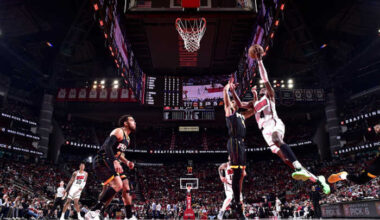 Green shines in Rockets’ 111-104 victory over Suns